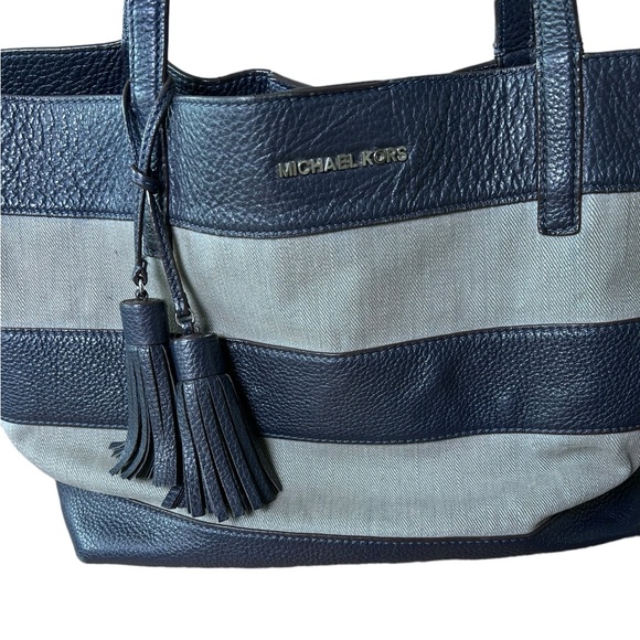 Michael Kors Striped Large Canvas Bag - Picture 3 of 4